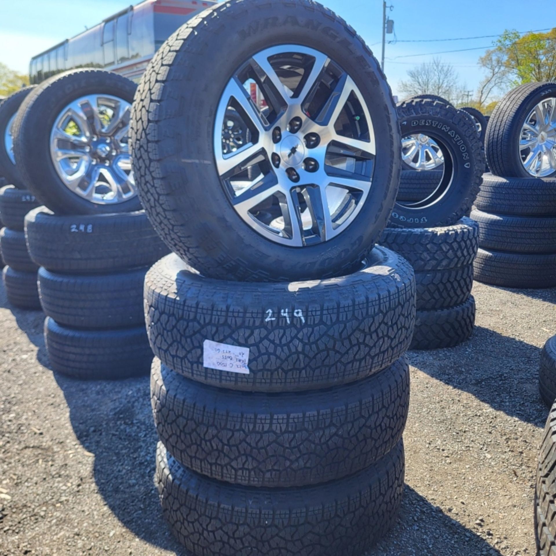 4 x Goodyear 275 60 20 on chevy rims