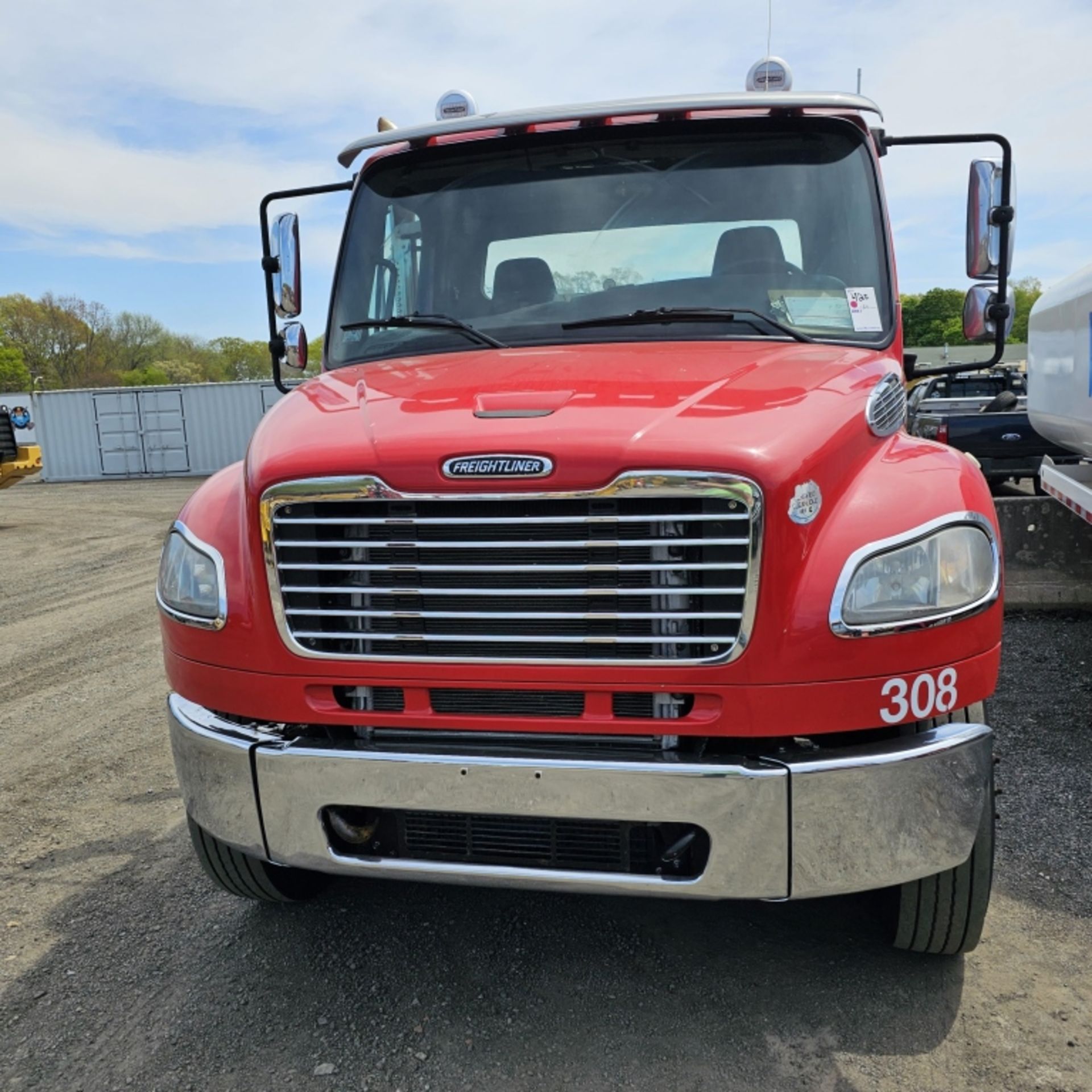2011 Freightliner Cab And Chassis - Image 3 of 13
