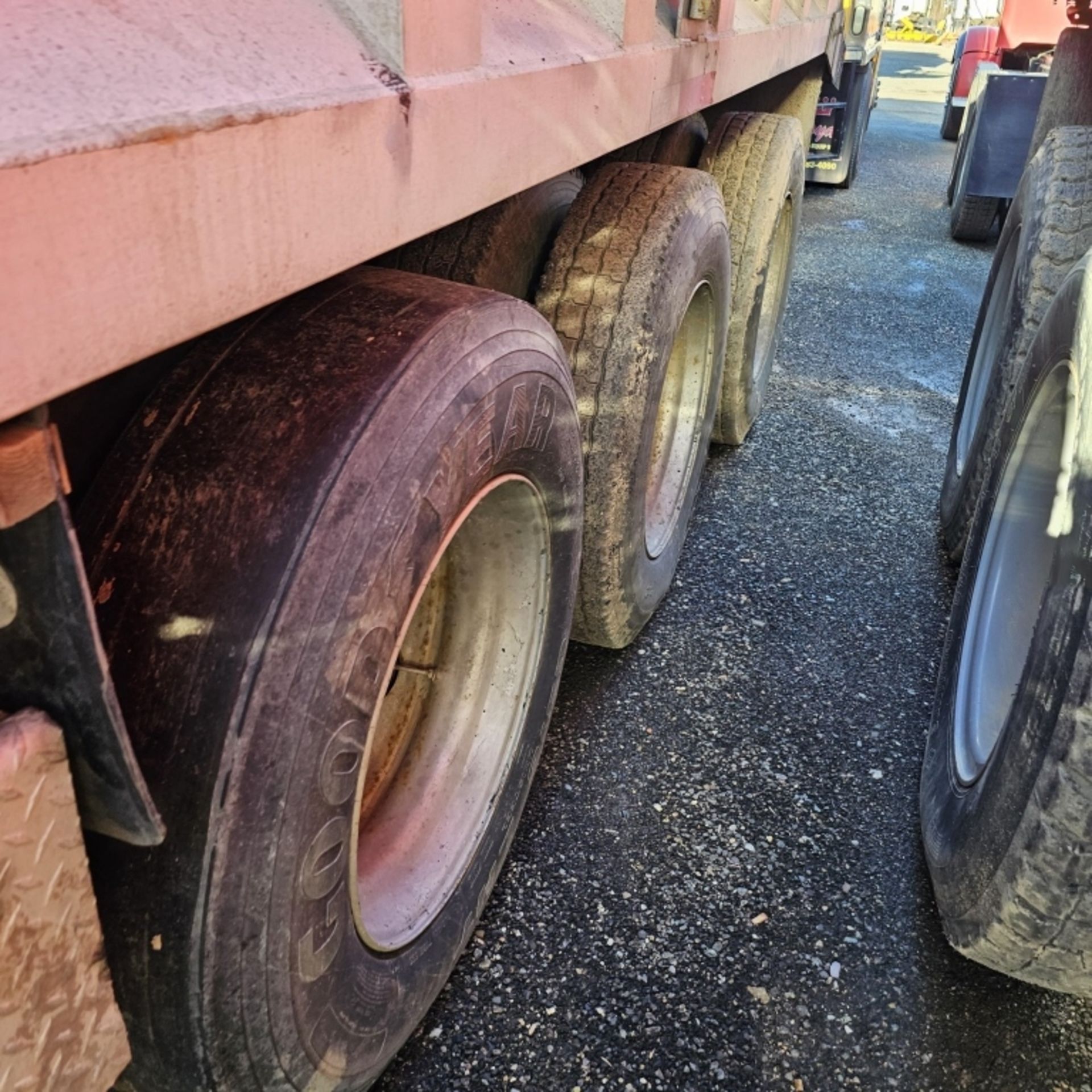 1995 Volvo Triaxle Dump Truck - Image 6 of 12