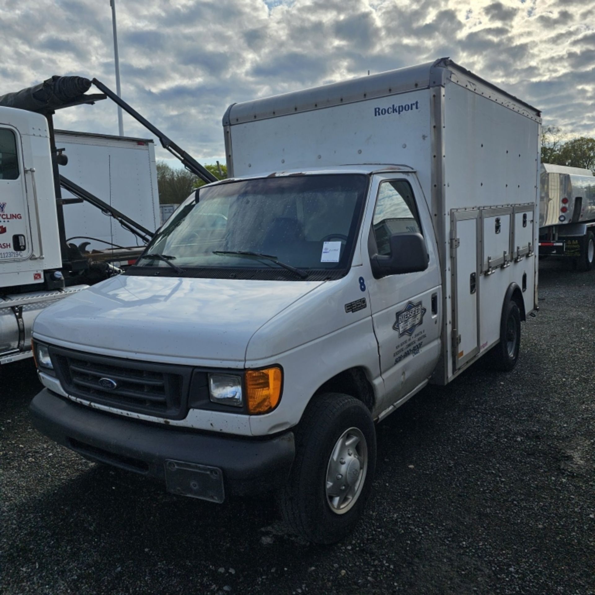 2004 Ford E350 Utility Van - Image 2 of 9