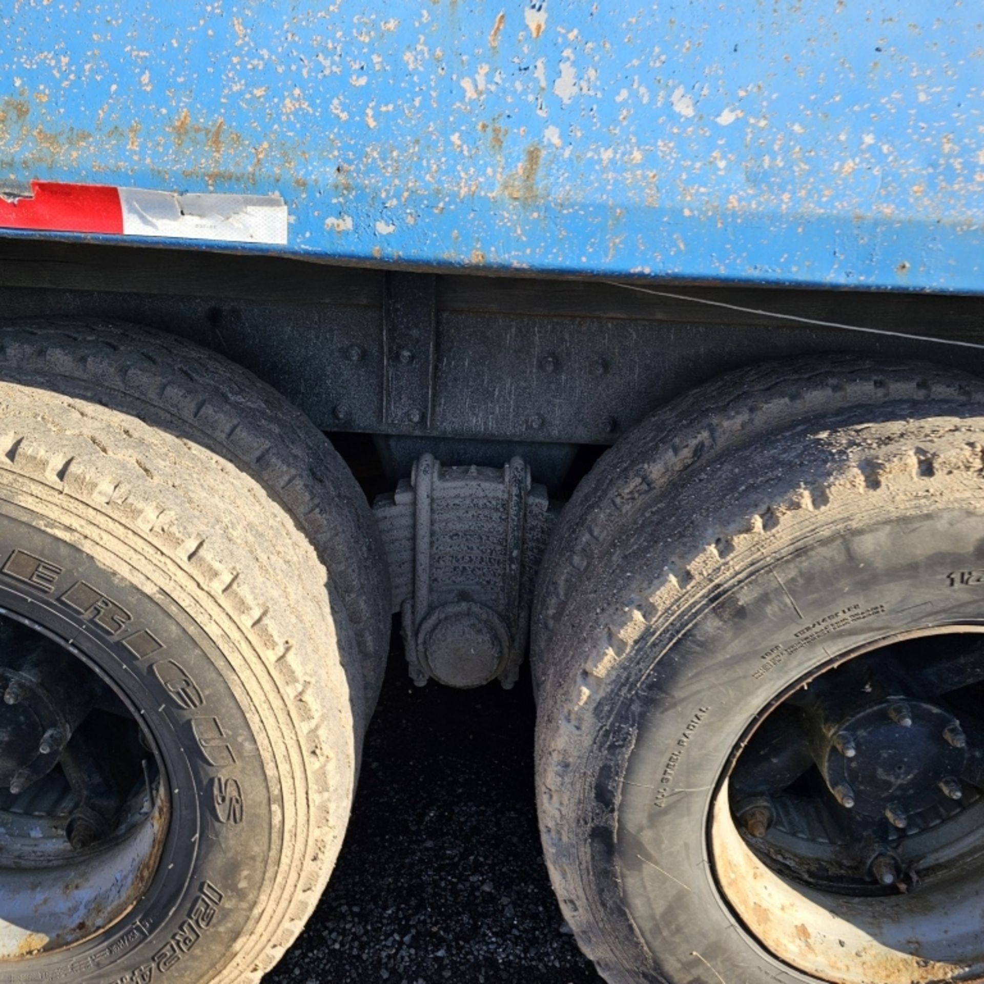 1994 Mack Dm690s Triaxle Dump Truck - Image 7 of 13