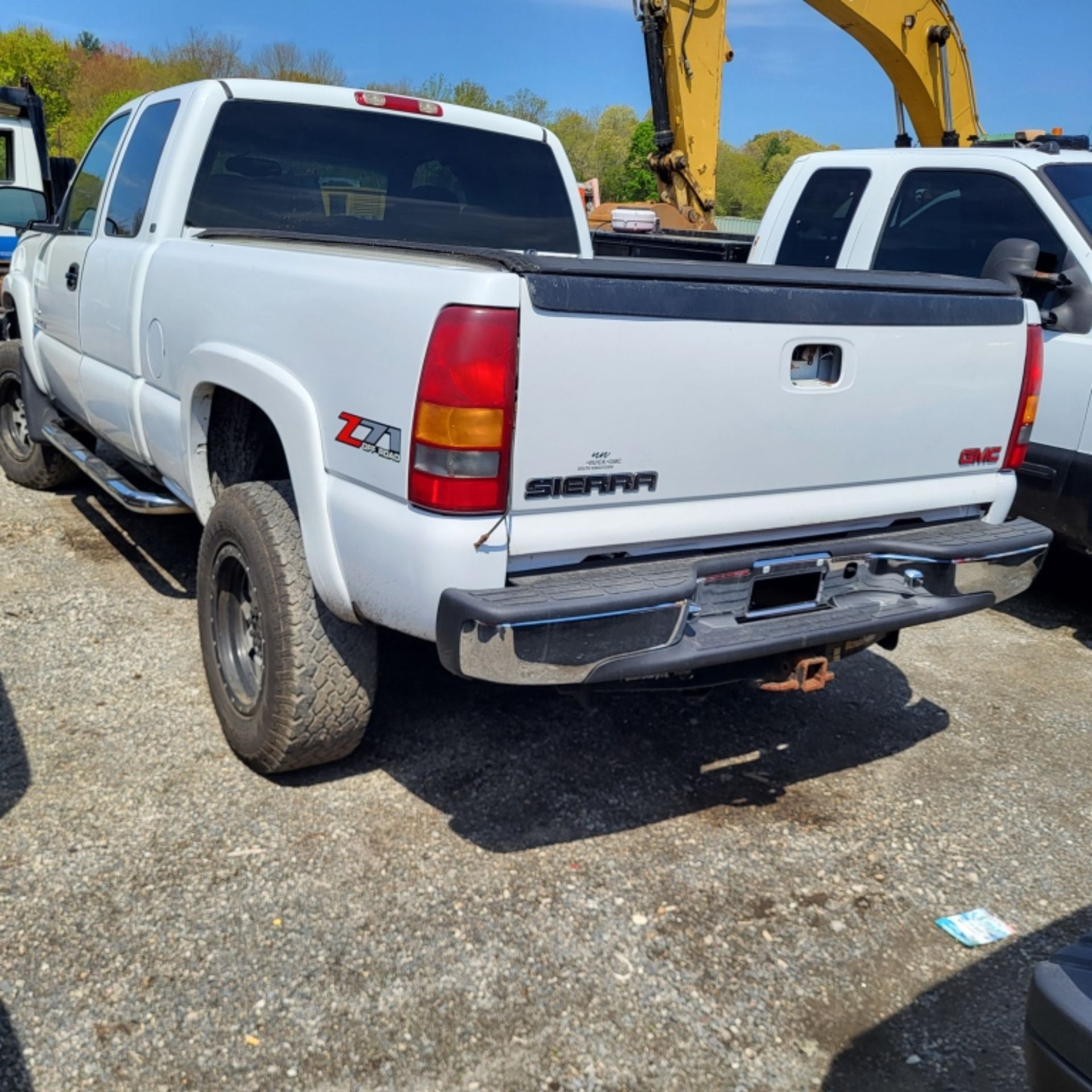 2006 Chevy Silverado Pickup - Image 11 of 21