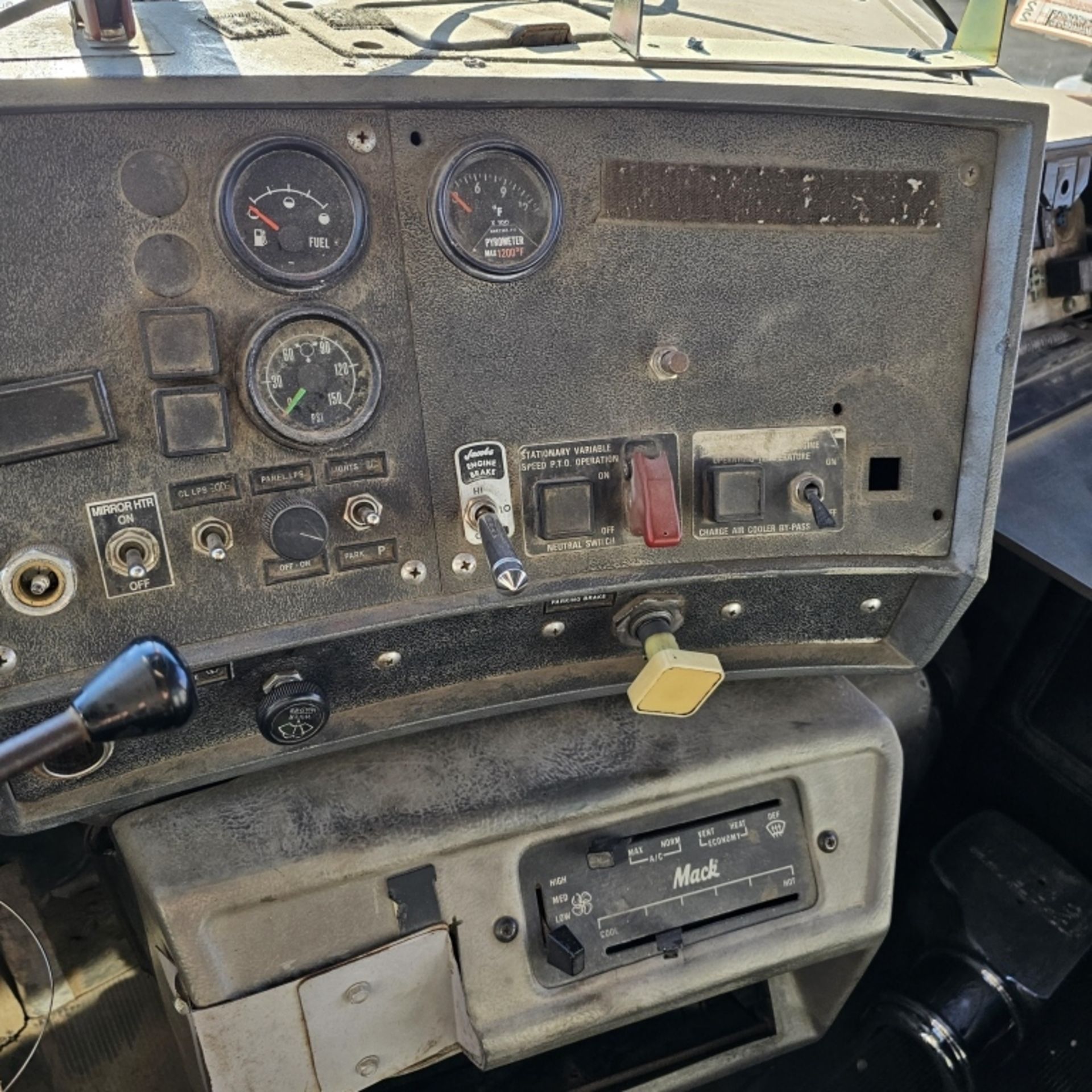 1994 Mack Dm690s Triaxle Dump Truck - Image 11 of 13