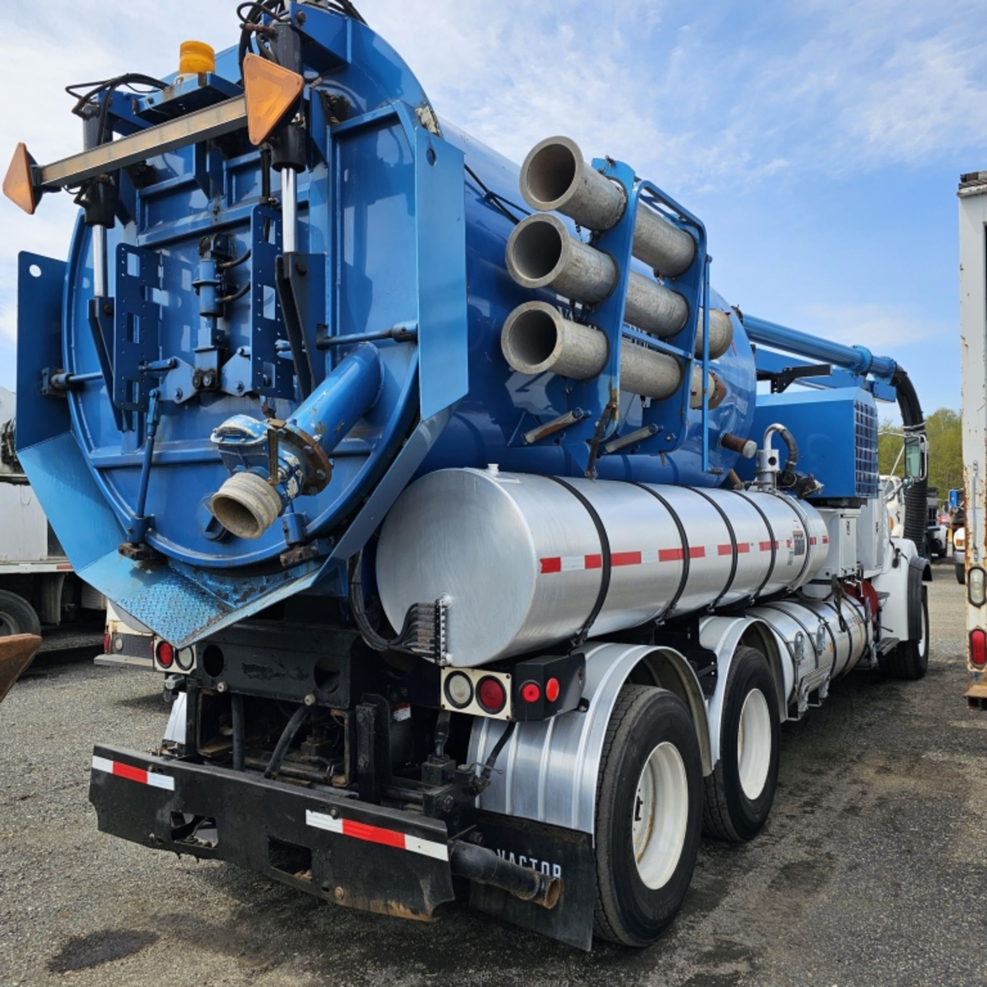 2004 Sterling Vactor Truck - Image 7 of 15