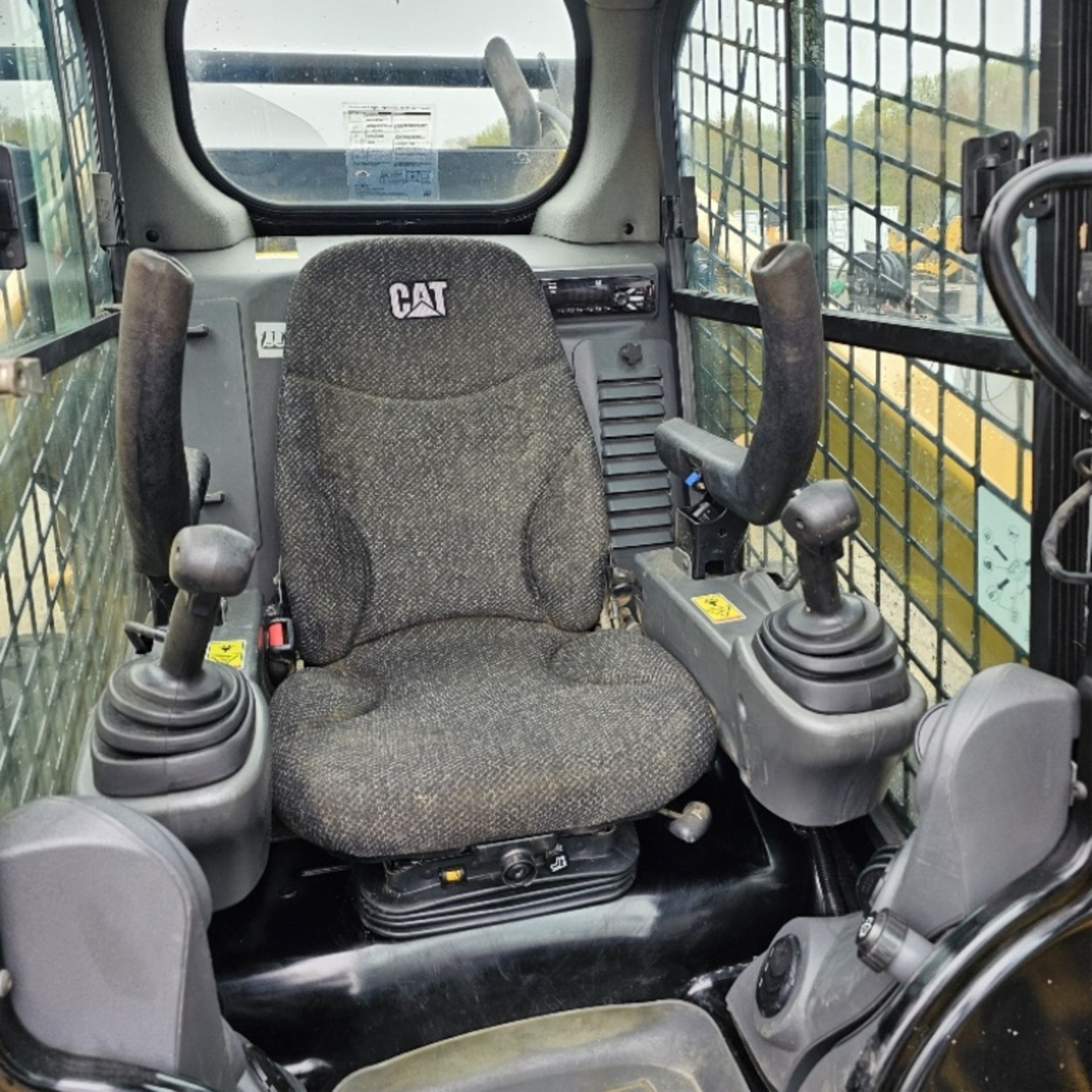 2016 Cat 272d2 Skidsteer - Image 11 of 16