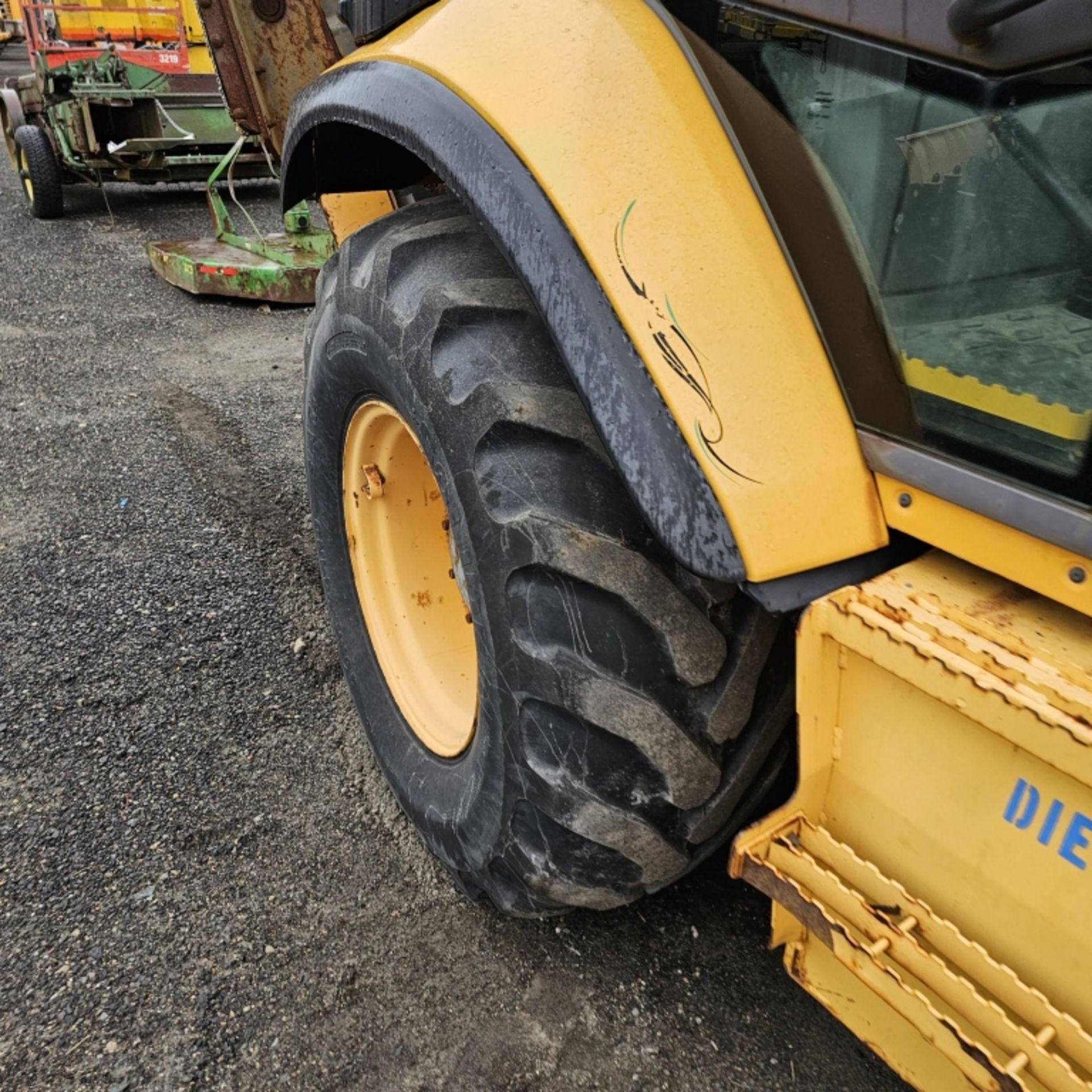 Volvo BL60B Backhoe with plow - Image 7 of 13