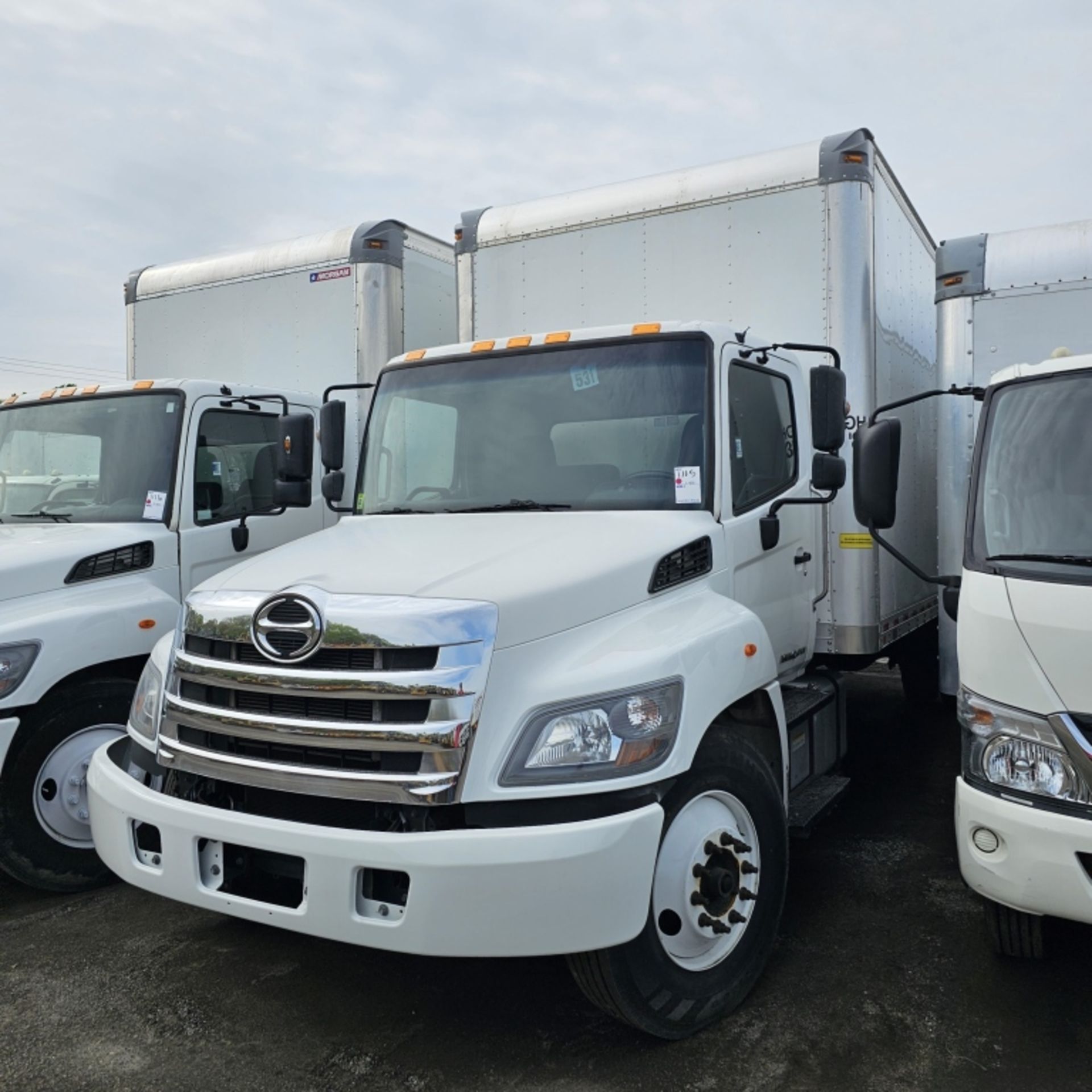 2019 Hino 268 Box Truck - Image 2 of 9