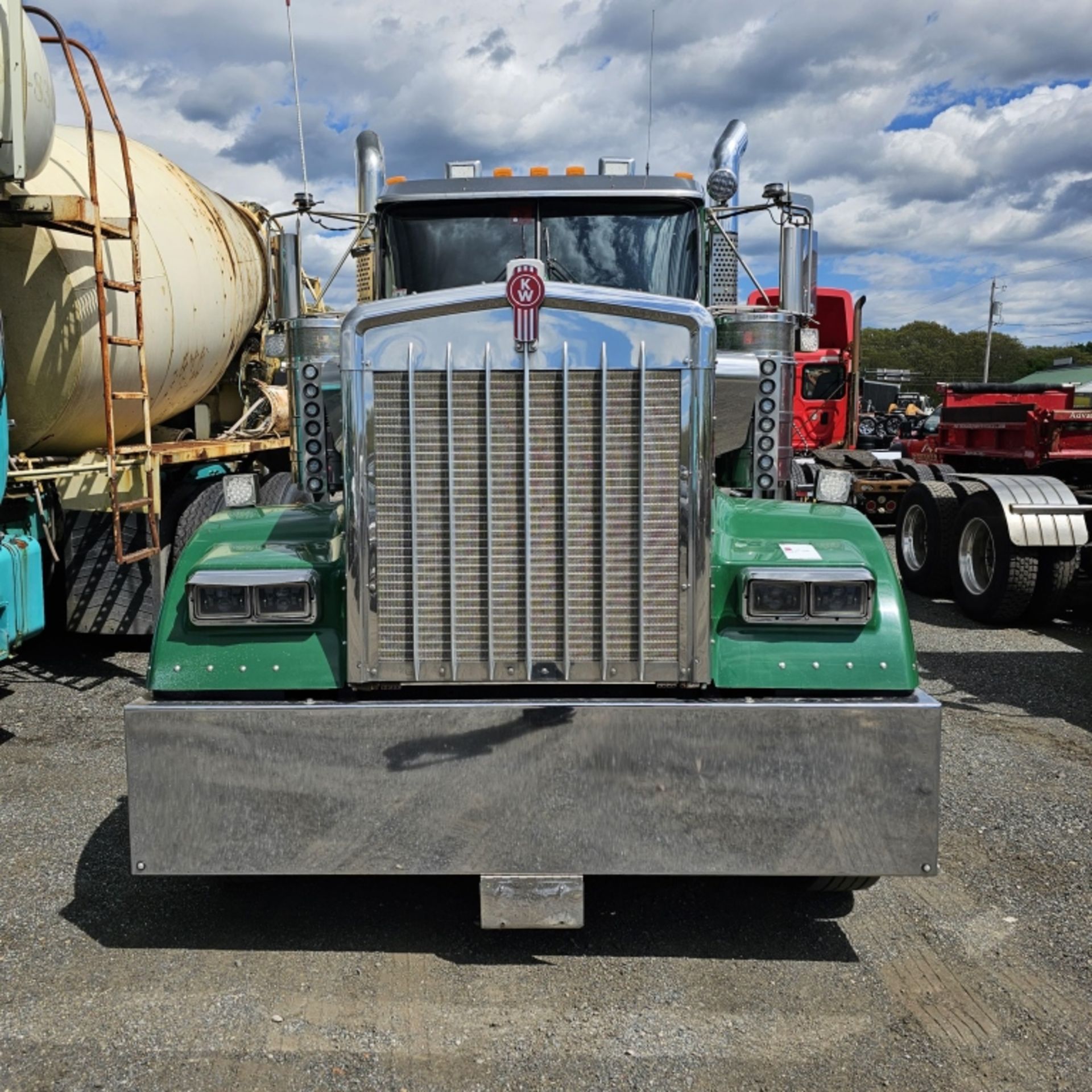 2006 Kenworth W900 Tractor - Image 3 of 14