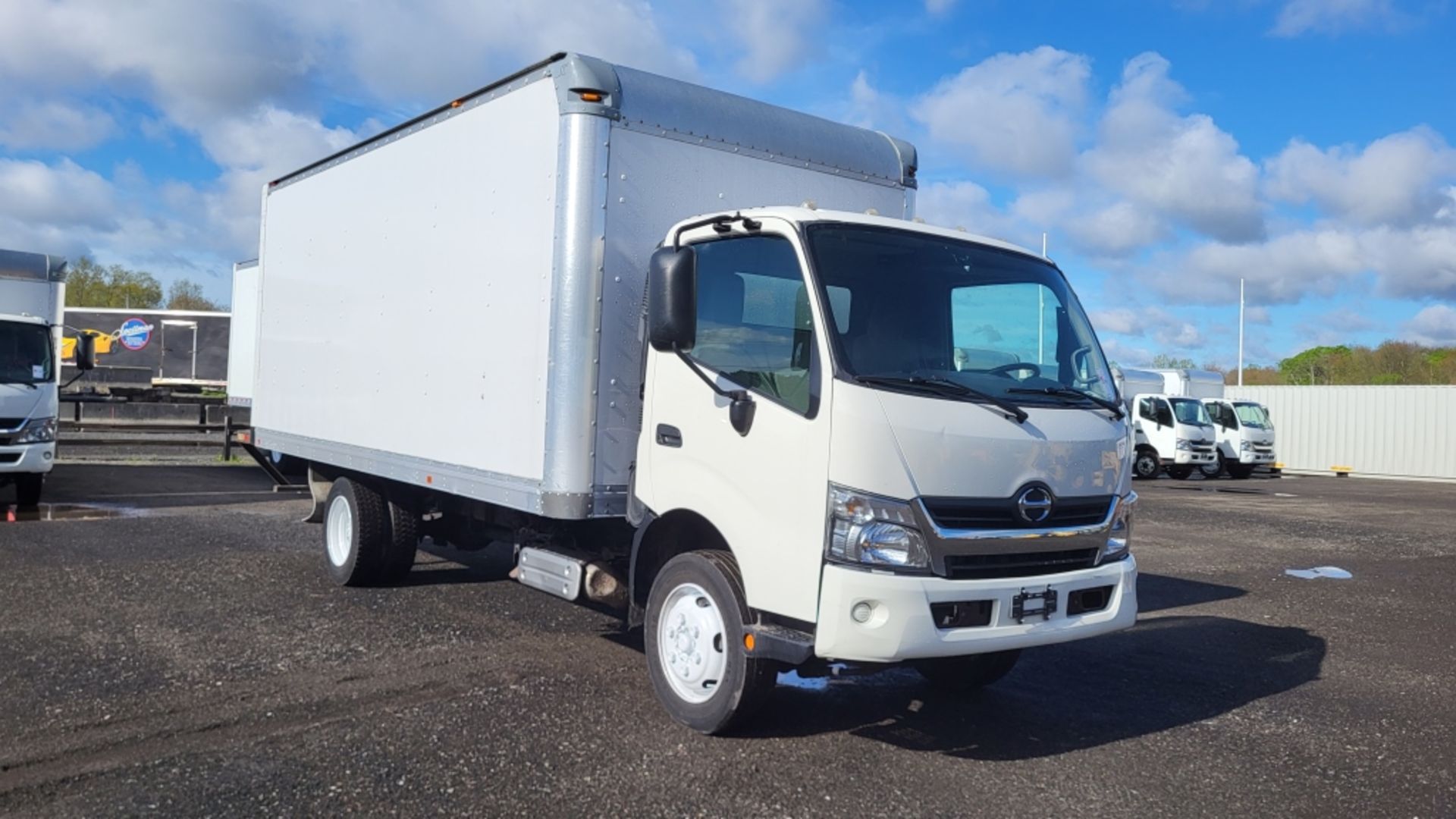 2017 Hino Box Truck