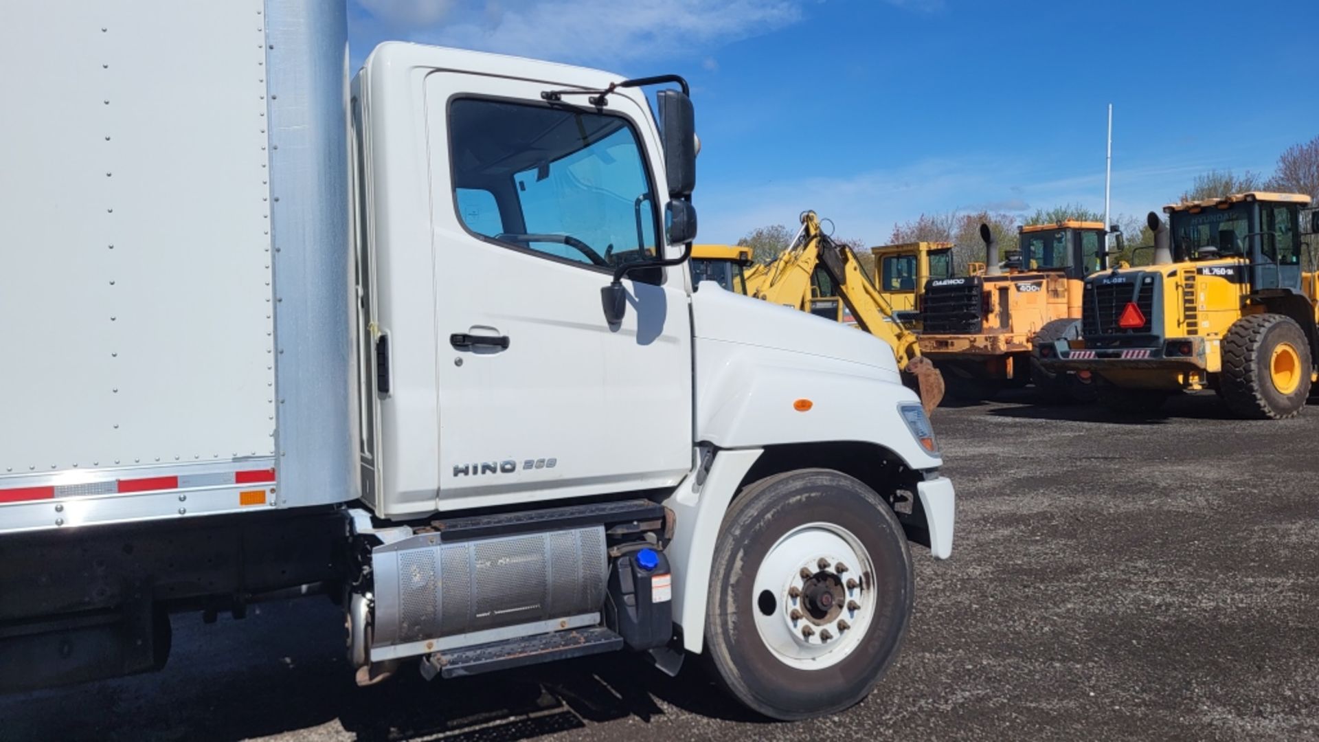 2018 Hino Single Cab Truck - Image 14 of 20