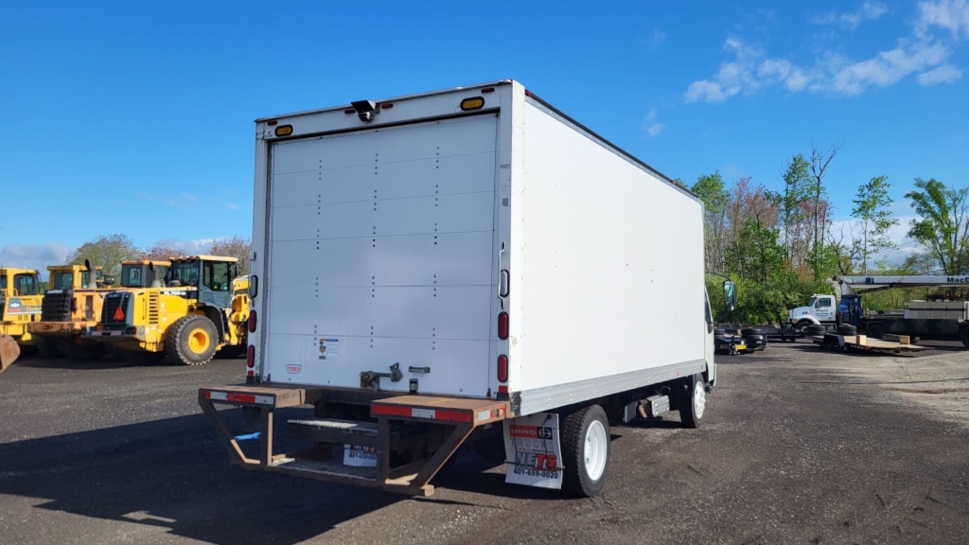 2017 Hino Box Truck - Image 8 of 20