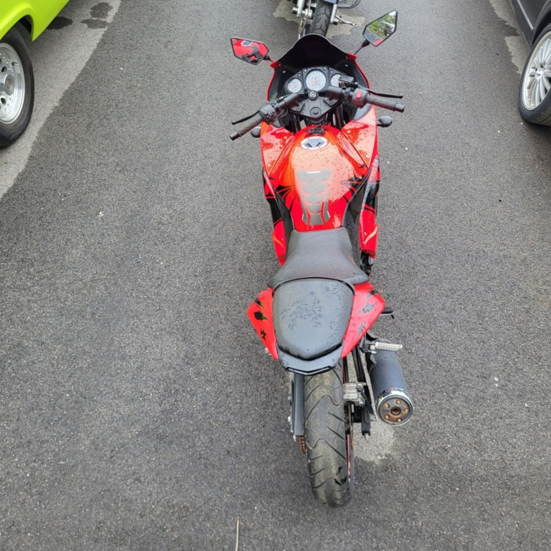 2010 Kawasaki Ninja 250r Motorcycle - Image 8 of 17