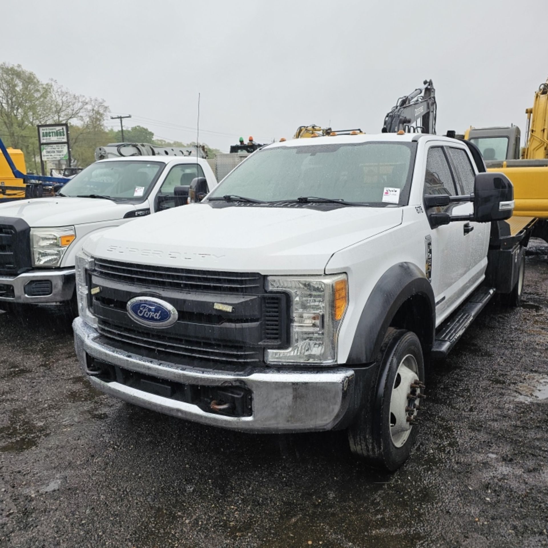 2017 Ford F350 Flatbed - Image 2 of 9