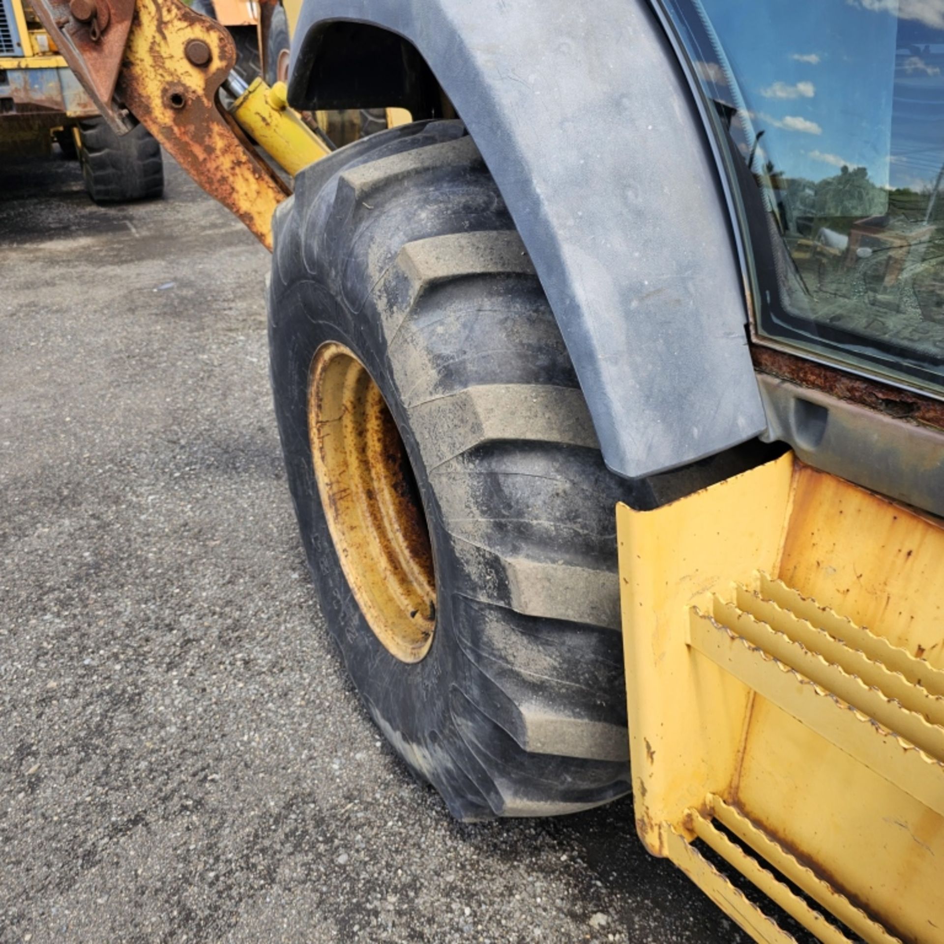 2001 John Deere 410g Backhoe - Image 8 of 15