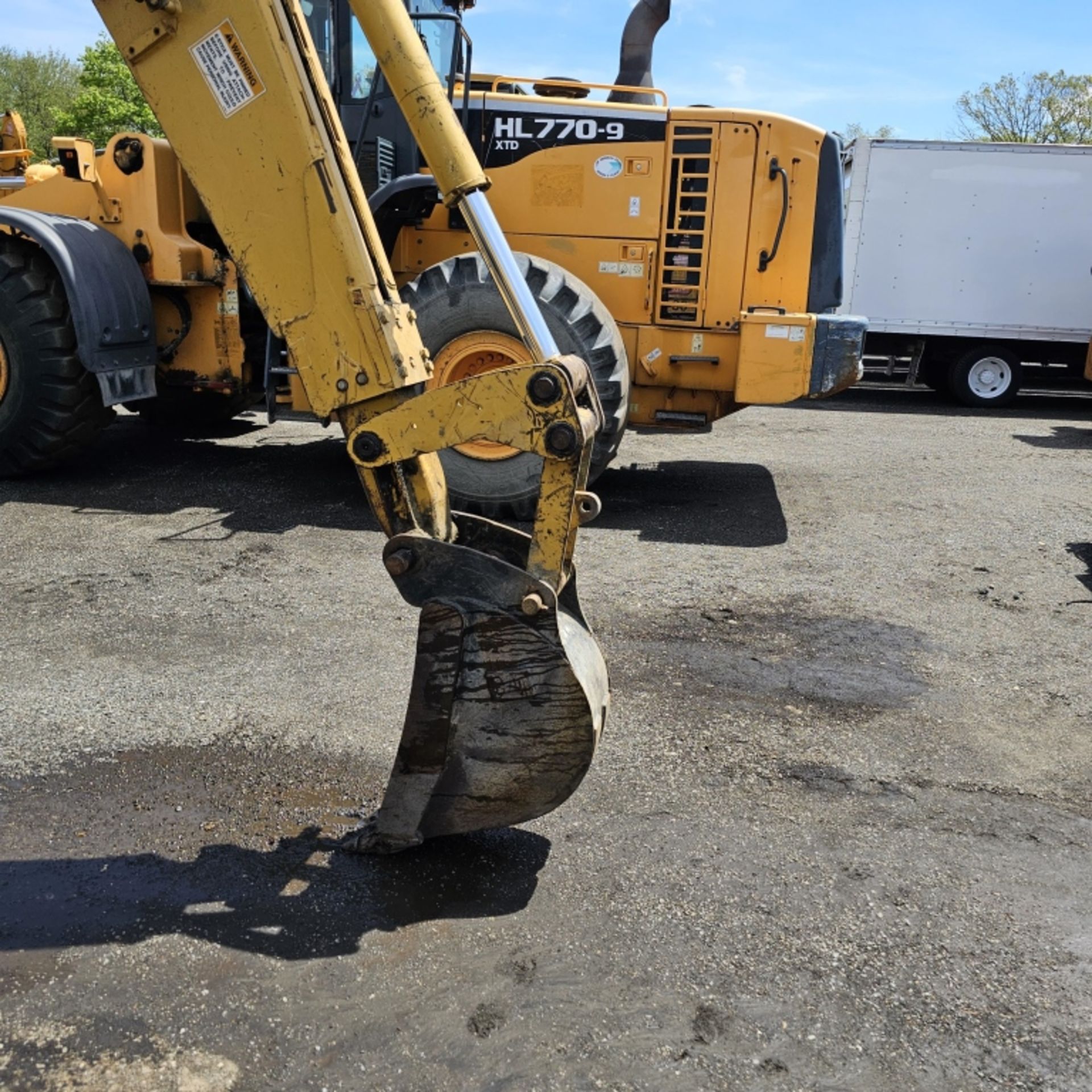 Cat 420D Loader Backhoe - Image 8 of 14