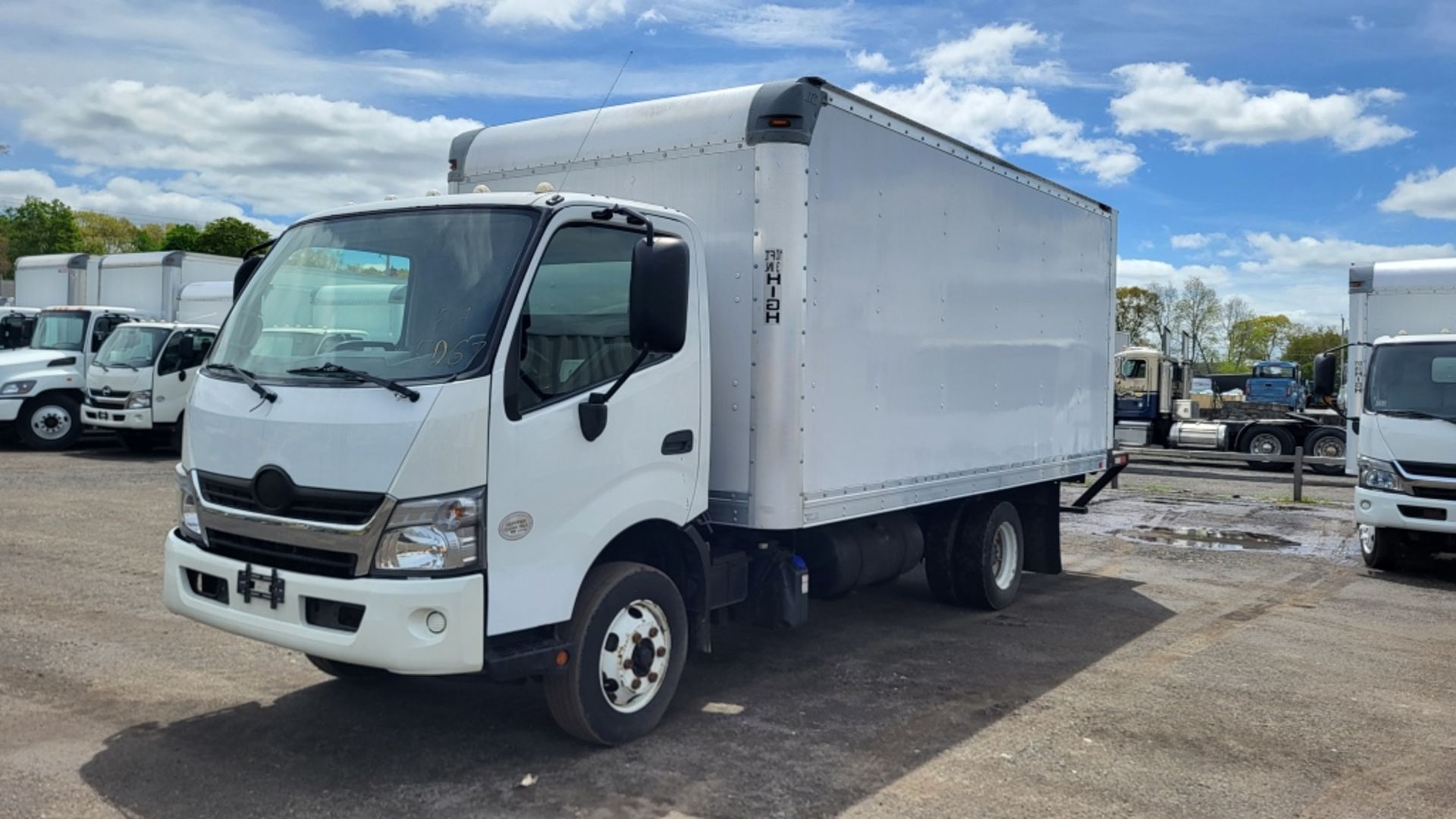 2018 Hino Box Truck - Image 4 of 22