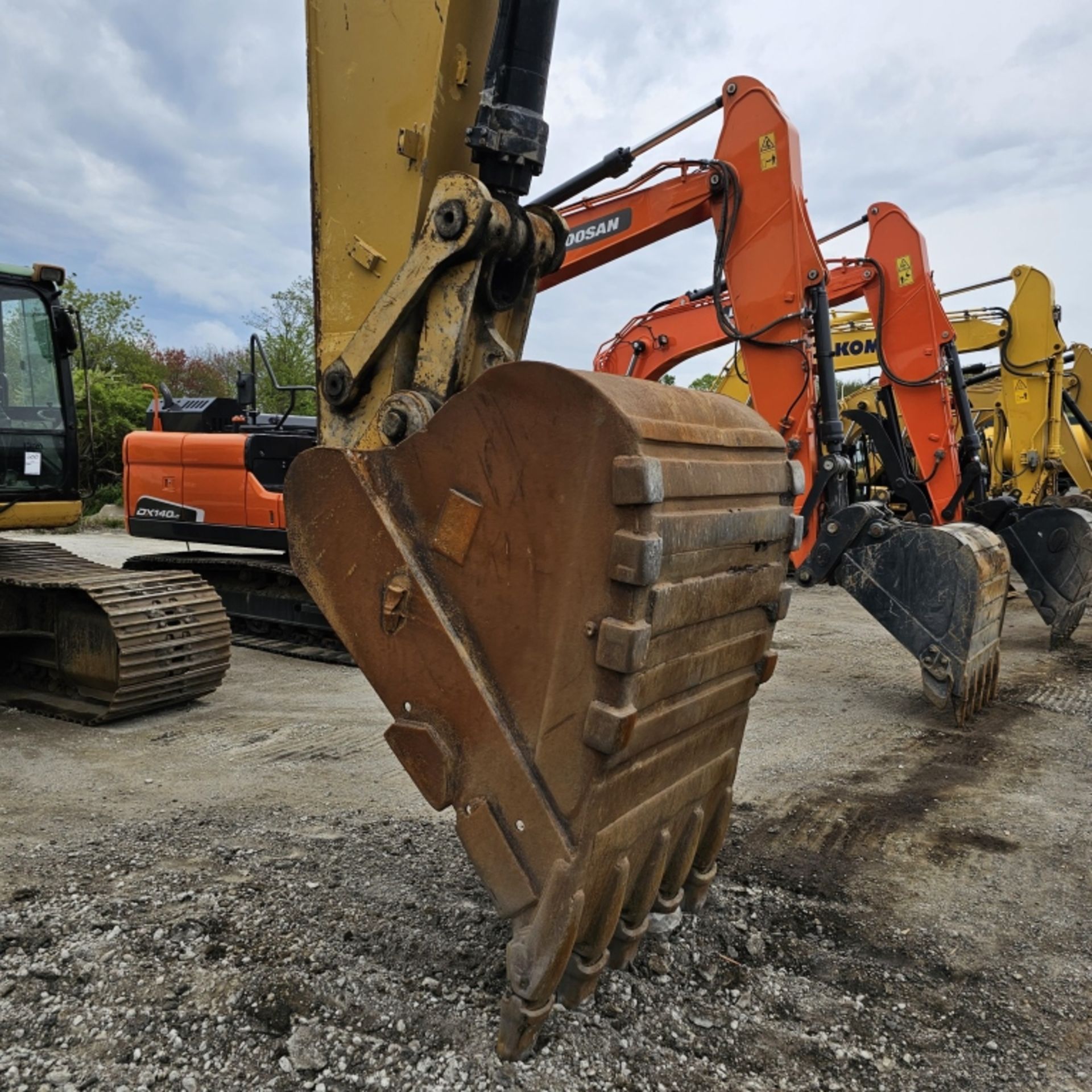 2009 Cat 336 D Excavator - Image 5 of 15