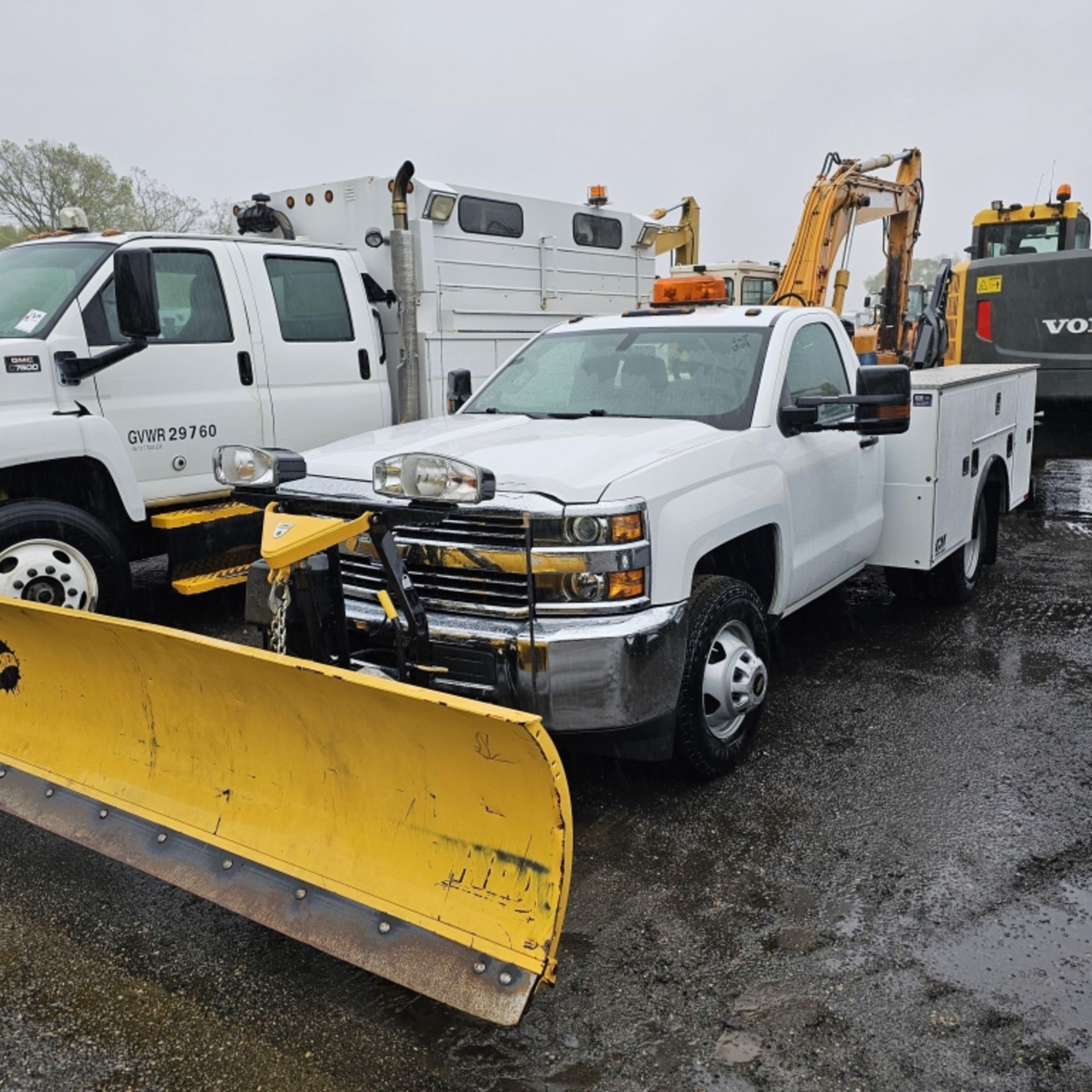 2017 Chevy 3500hd Service Truck - Image 2 of 12