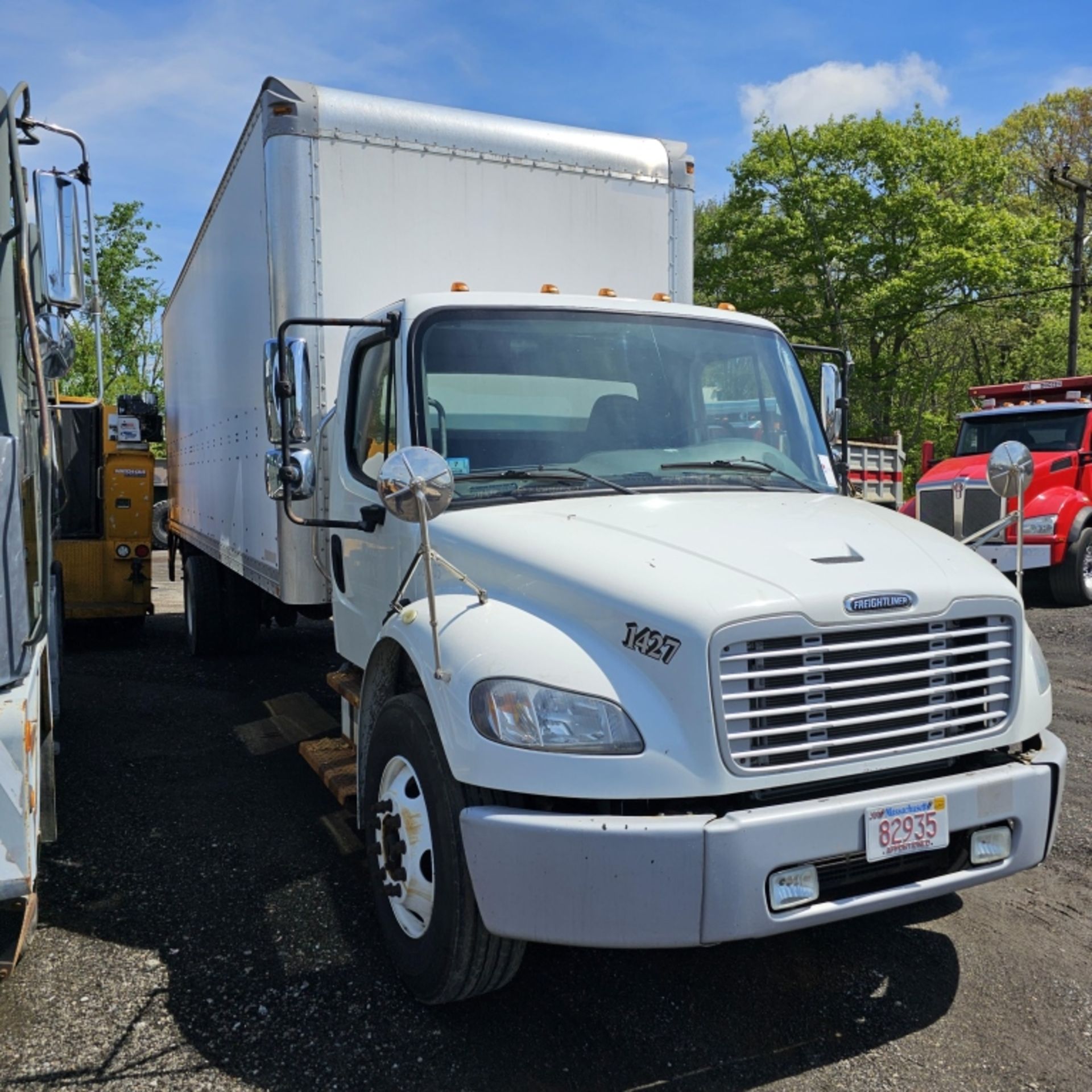 2014 Freightliner Box Truck - Image 5 of 10