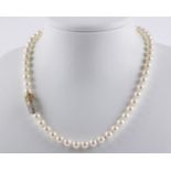 Lange Perlenkette Weiße