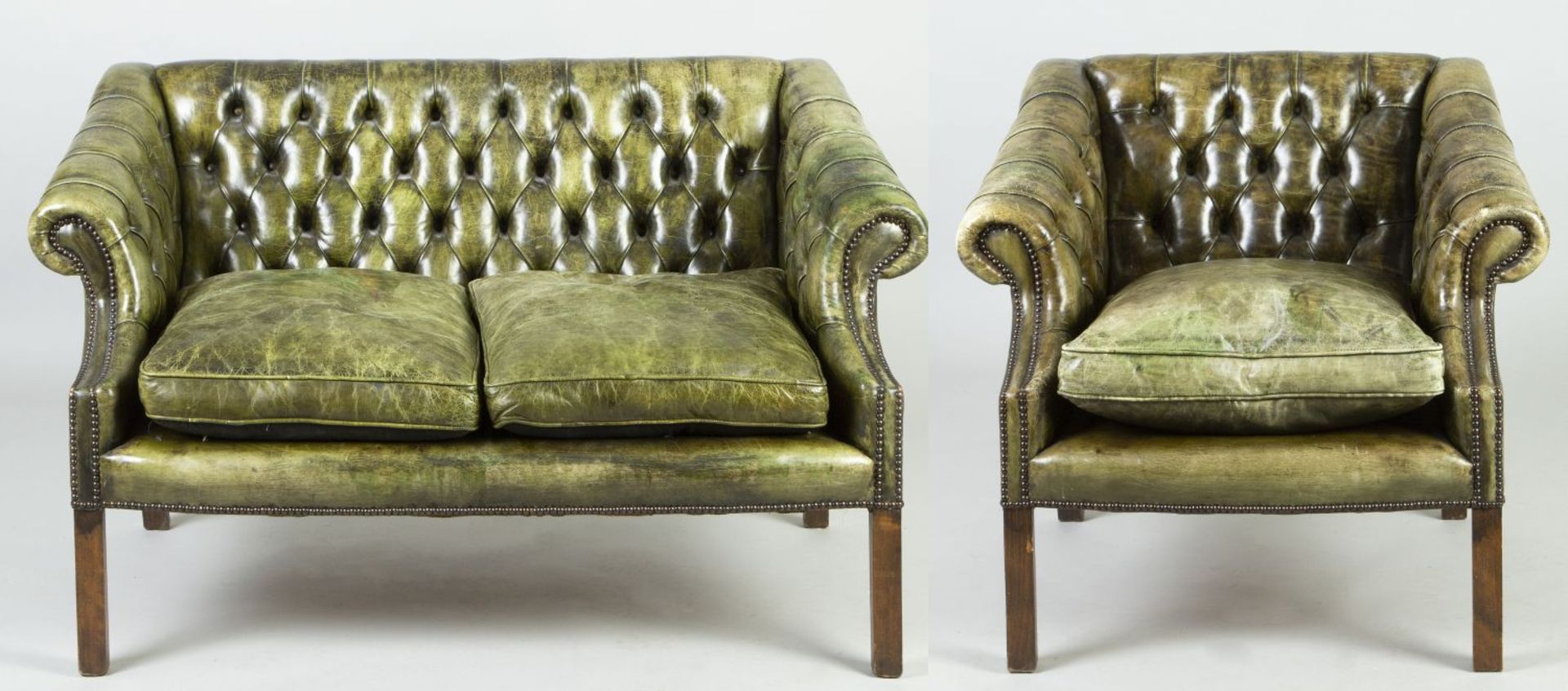 Sofa und Sessel Vierkantfüße aus