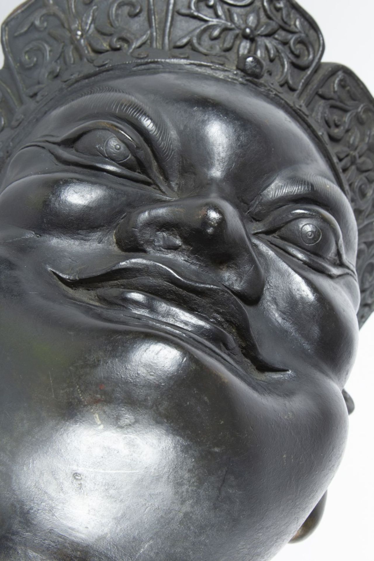 Kopf einer Wächterfigur Bronze, - Bild 12 aus 14