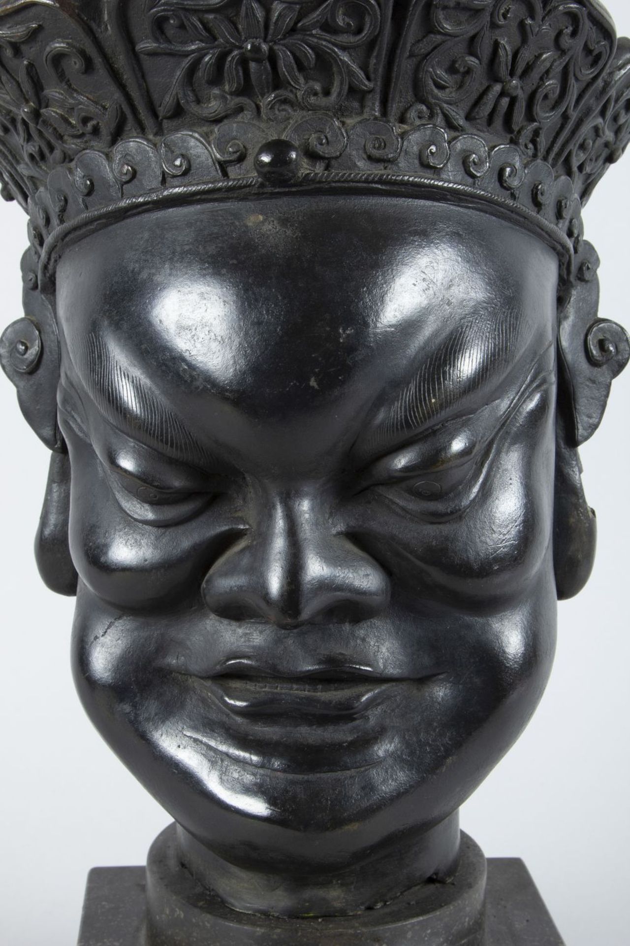 Kopf einer Wächterfigur Bronze, - Bild 11 aus 14