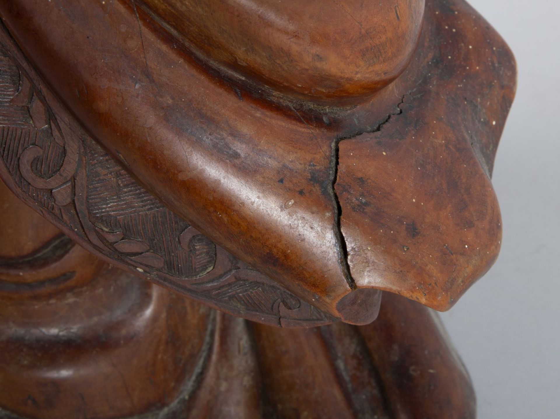 Guanyin Holz, geschnitzt. In stehender - Bild 9 aus 11