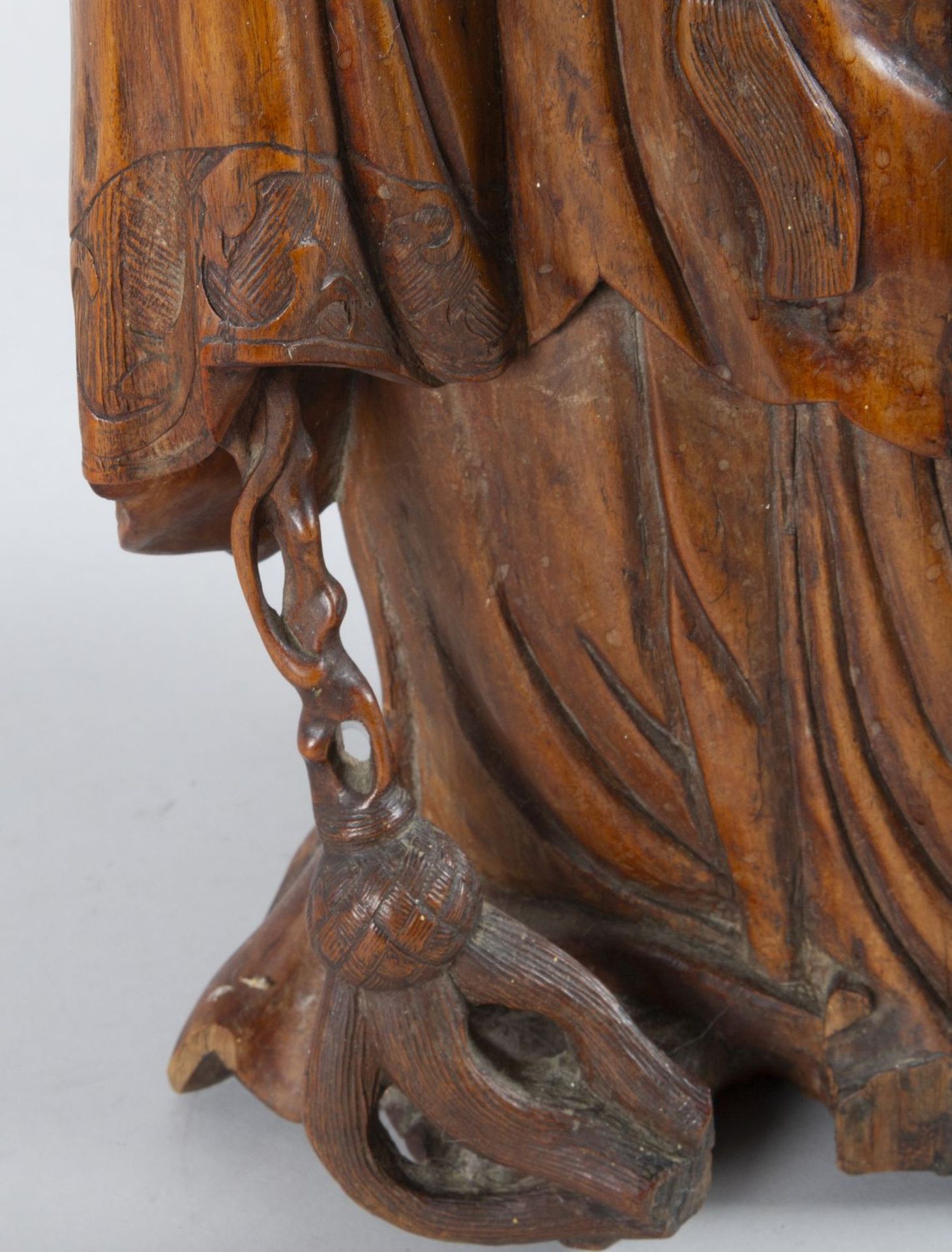 Guanyin Holz, geschnitzt. In stehender - Image 7 of 11