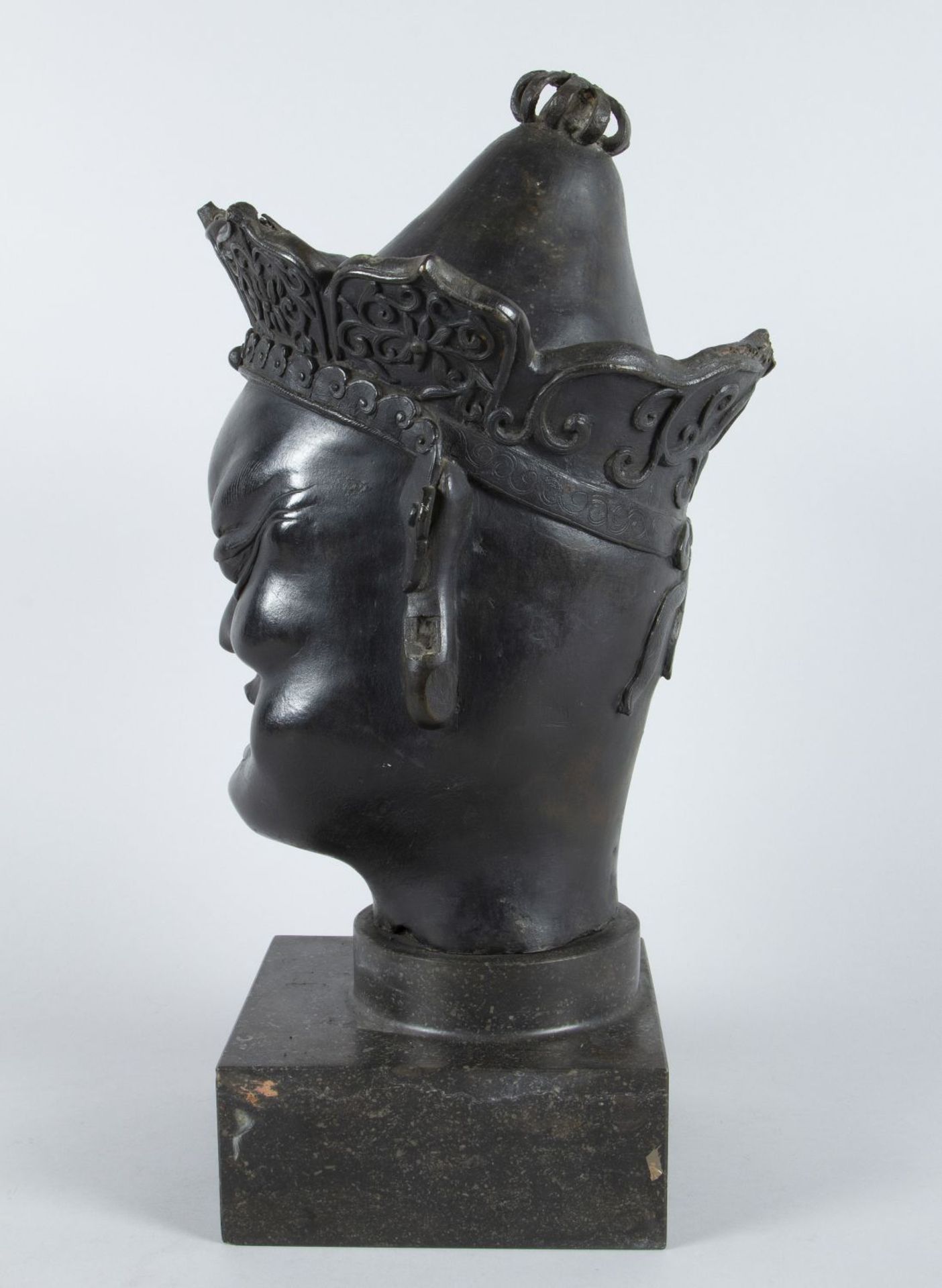 Kopf einer Wächterfigur Bronze, - Bild 2 aus 14
