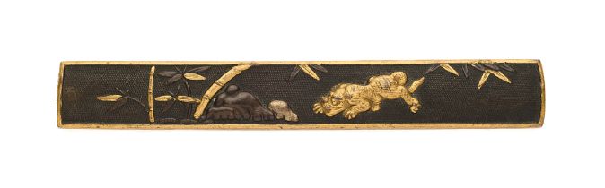 A JAPANESE KOZUKA (UTILITY KNIFE HANDLE), CIRCA 1750-1850