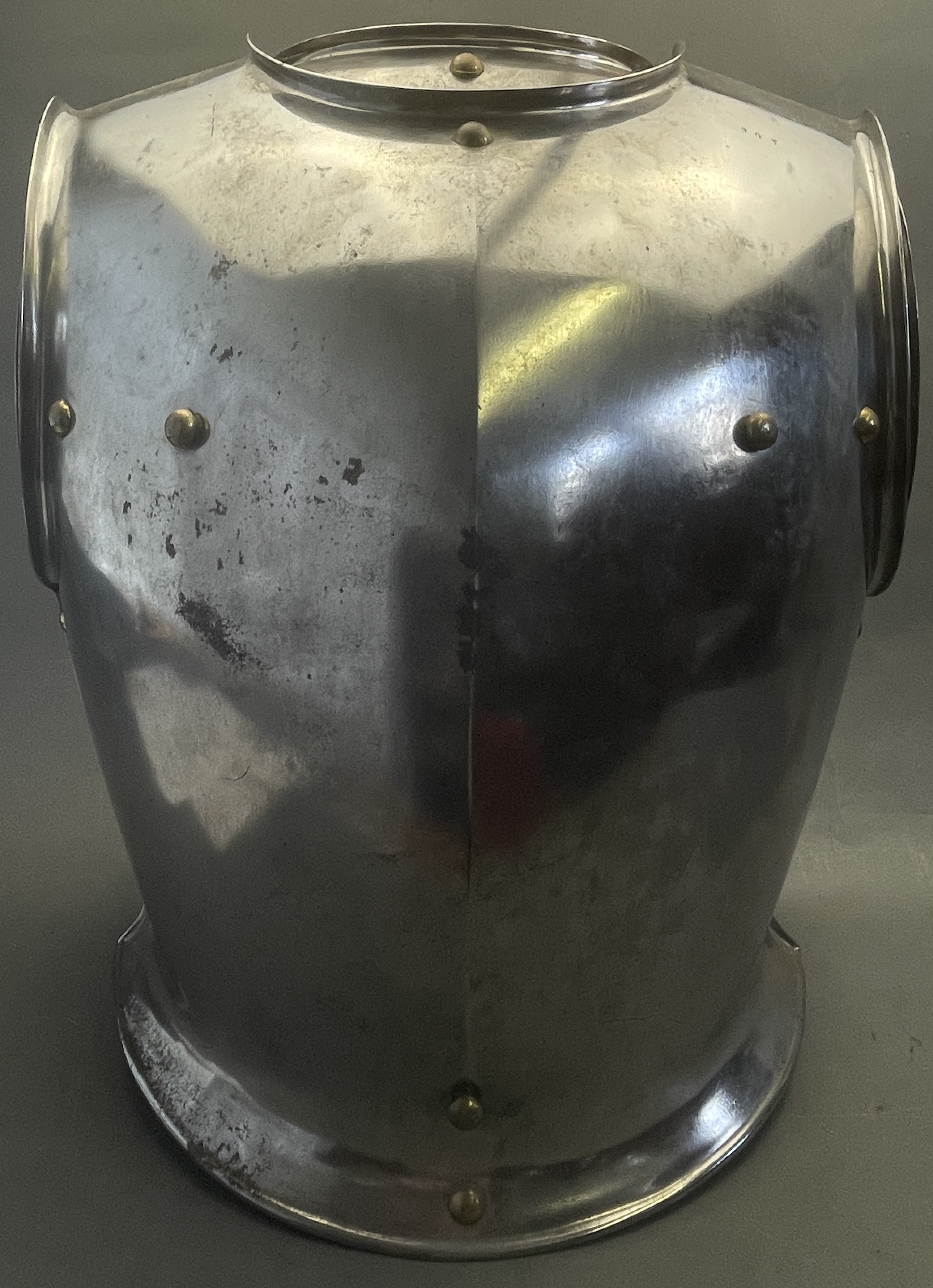 A CAVALRY TROOPER’S CUIRASS - Image 2 of 24