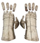 A PAIR OF FINGERED GAUNTLETS IN 16TH/17TH CENTURY STYLE