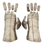 A PAIR OF FINGERED GAUNTLETS IN 16TH/17TH CENTURY STYLE