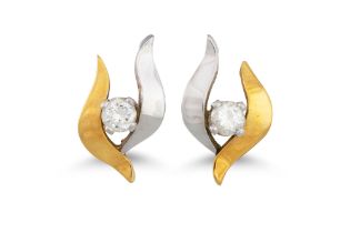 A PAIR OF DIAMOND AND TWO COLOUR 18CT GOLD EARRINGS, made by Patrick Flood, Dublin hallmark