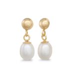 A PAIR OF PEARL DROP EARRINGS, the cream tone pearl to a 18ct gold drop