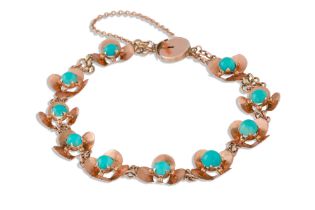 AN ANTIQUE GOLD AND TURQUOISE BRACELET, the circular turquoise to shaped gold setting