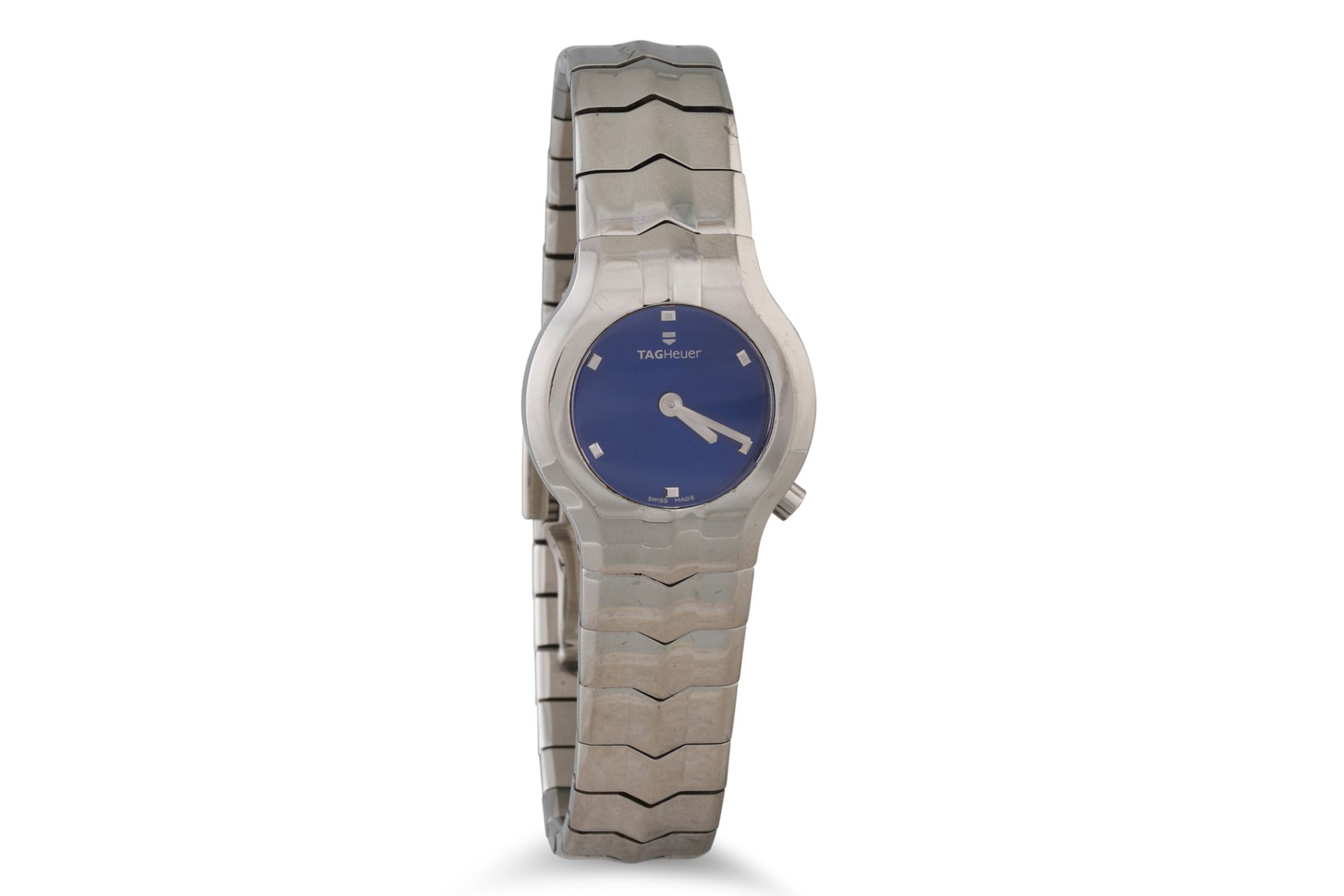 A LADY'S STAINLESS STEEL TAG HEUER WRISTWATCH, blue face, bracelet strap