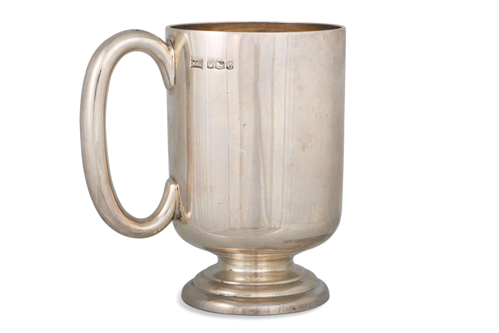 A SILVER CHRISTENING MUG, Sheffield 1925, 124 g.