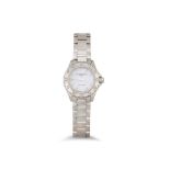 A LADY'S STAINLESS STEEL RAYMOND WEIL WRISTWATCH, stainless steel strap, mother of pearl dial,