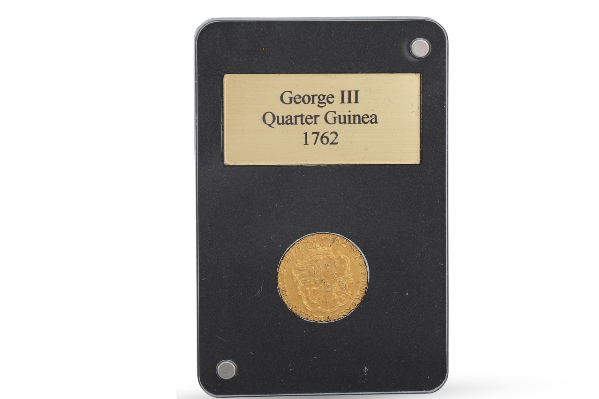 A 1762 GEORGE III GOLD QUARTER GUINEA ENGLISH COIN, 2.10g NEF