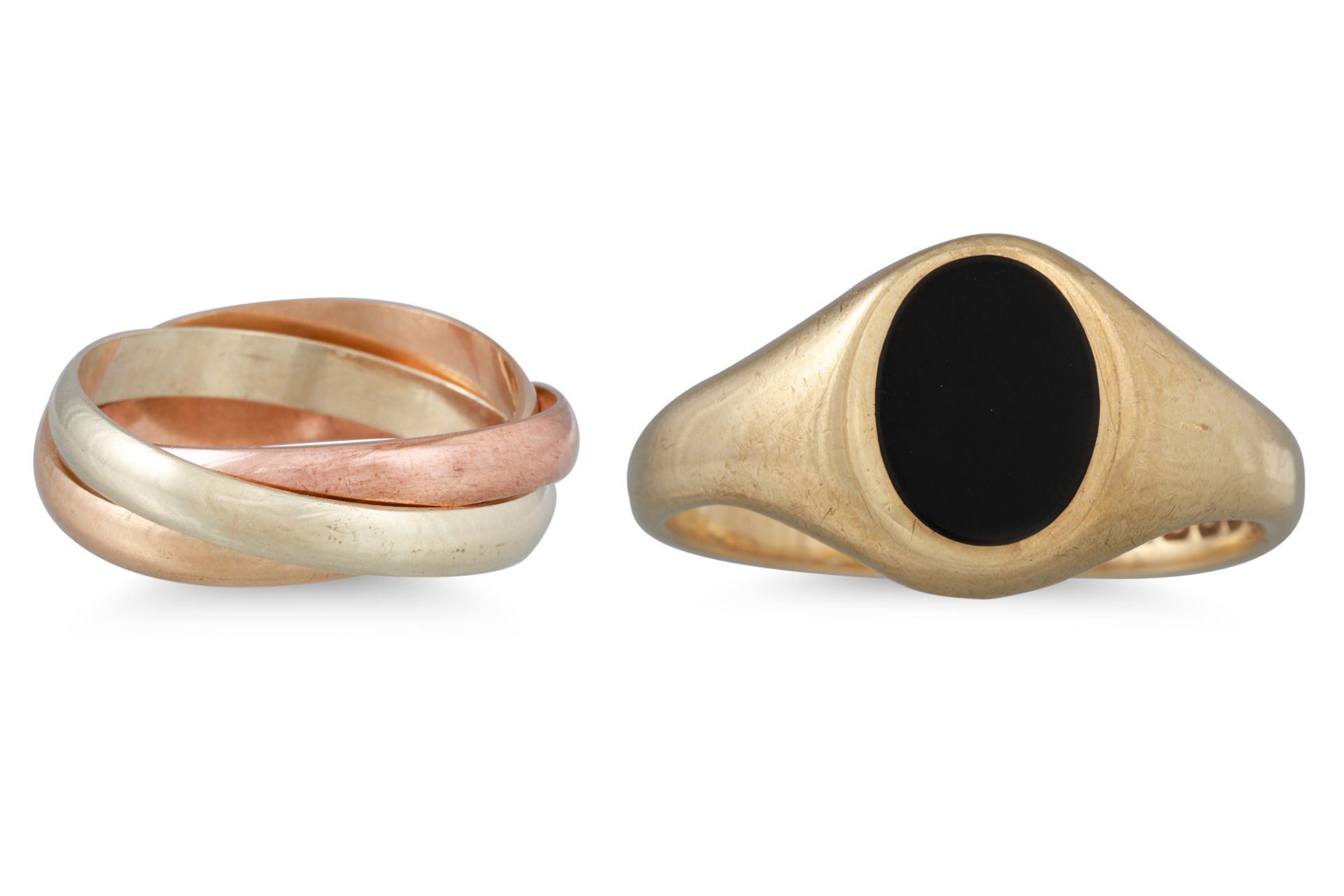 A SIGNET RING, together with a three-colour gold Russian style ring, all 9ct gold, gross weight 7.