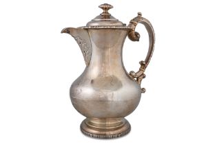 AN ATTRACTIVE GEORGE V SILVER COFFEE POT, of plain balaster form, applied floral border and