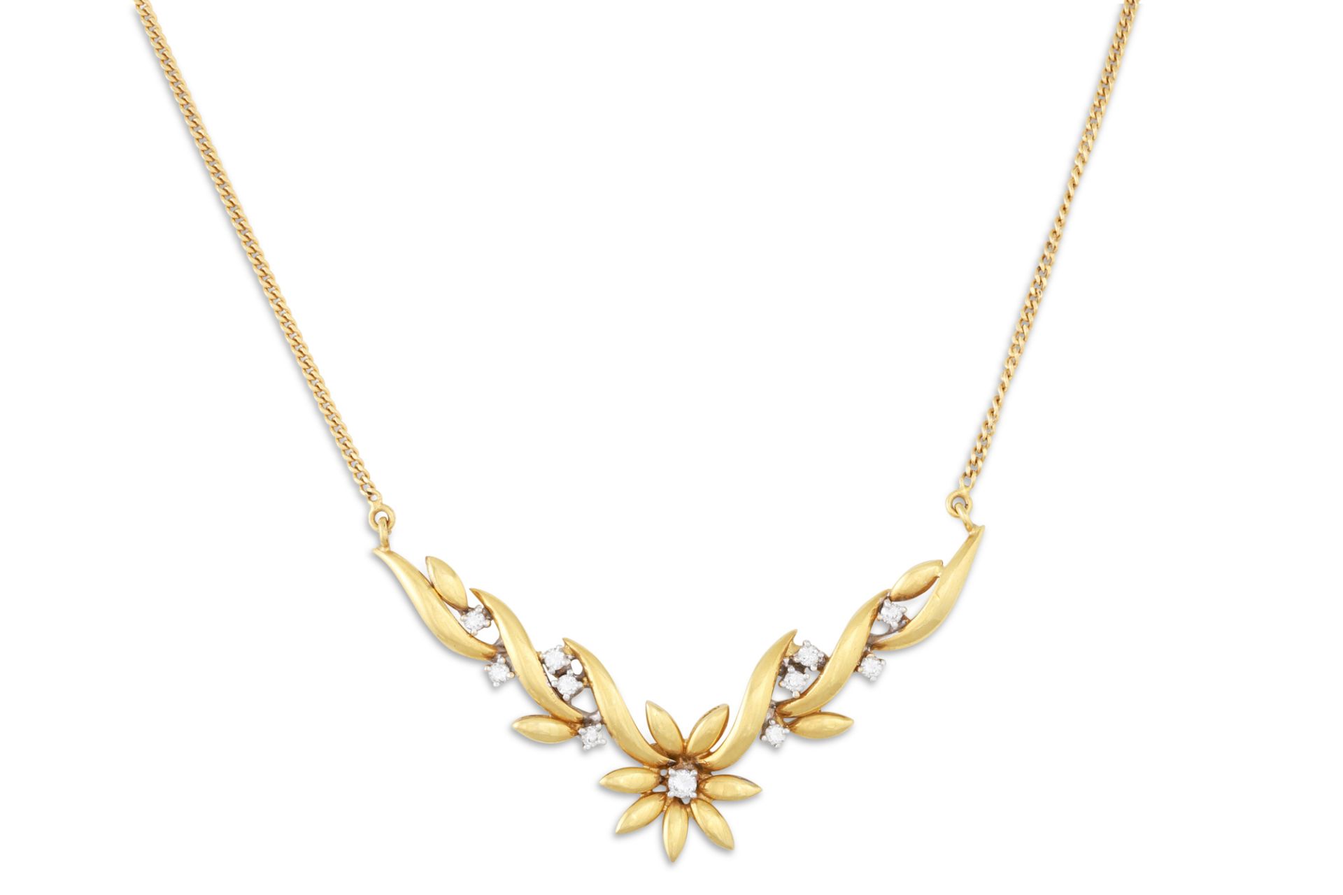 A DIAMOND SET NECKLACE, of naturallistic design, in 18ct yellow gold, 11.2 g.