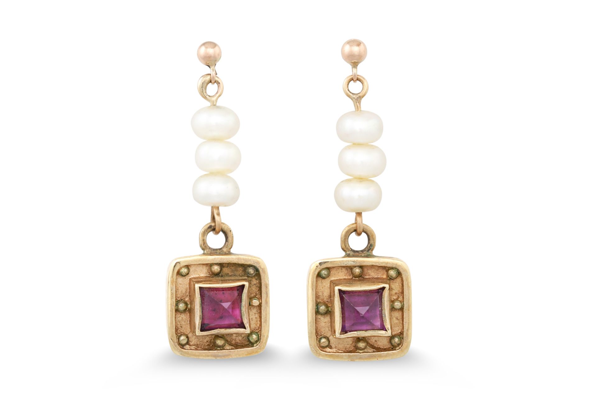 A PAIR OF CULTURED PEARL AND AMETHYST DROP EARRINGS, mounted in 9ct yellow gold