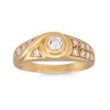 A DIAMOND RING, mounted in 18ct gold, French hallmark. Size: L