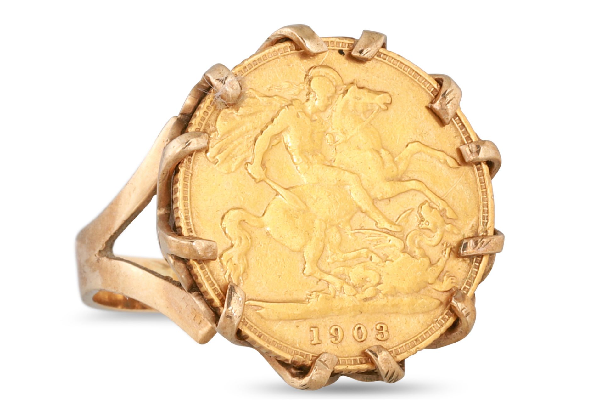AN EDWARDIAN HALF SOVEREIGN 1903, mounted on a 9ct gold ring, 8.1 g. Size: M