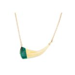 A MALACHITE SET PENDANT, mounted in 18ct gold, on a chain, 3.5 g.