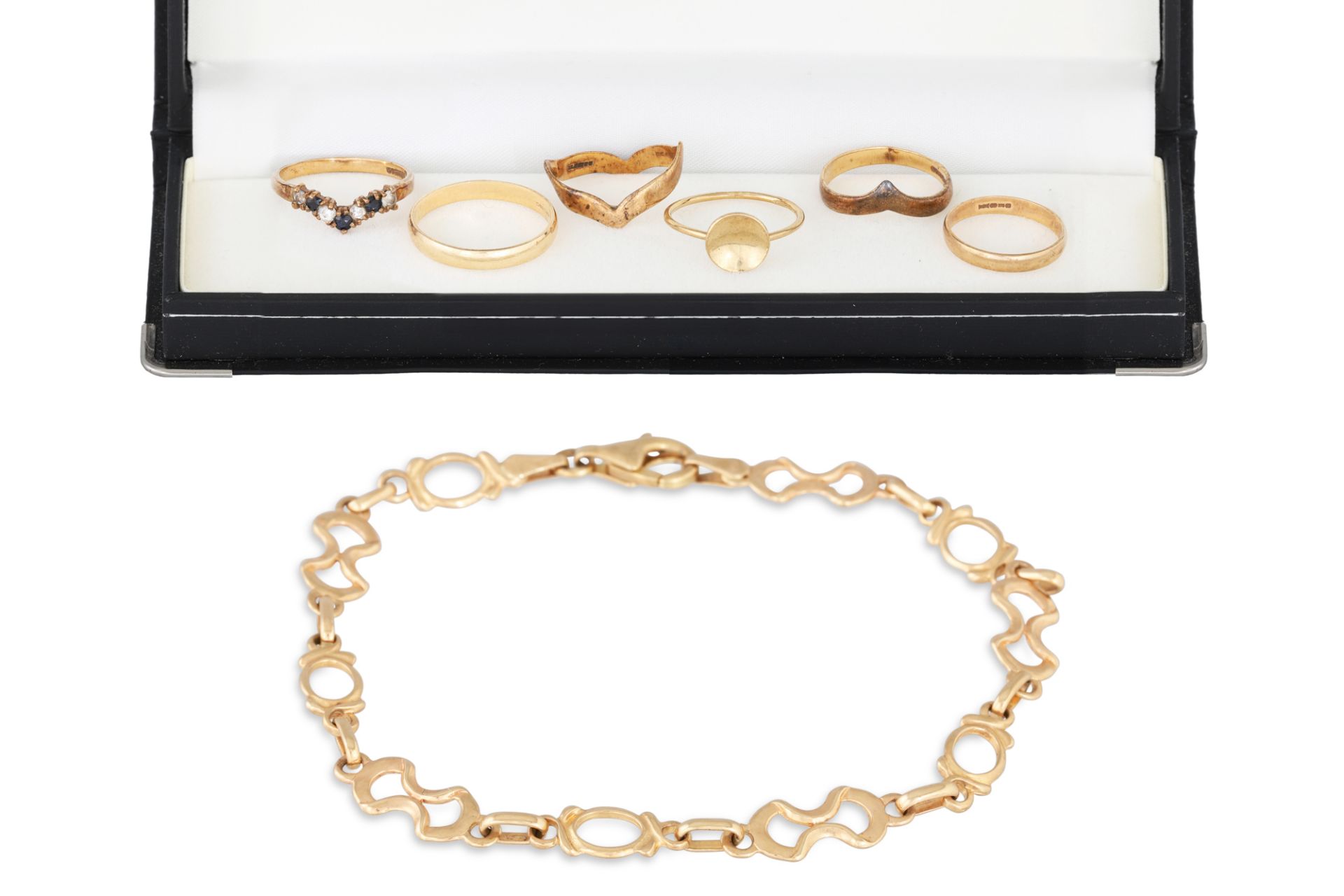 A 9CT GOLD BRACELET, together with six rings, all 9ct yellow gold