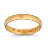 A 22CT GOLD BAND RING, 3.1 g. size O